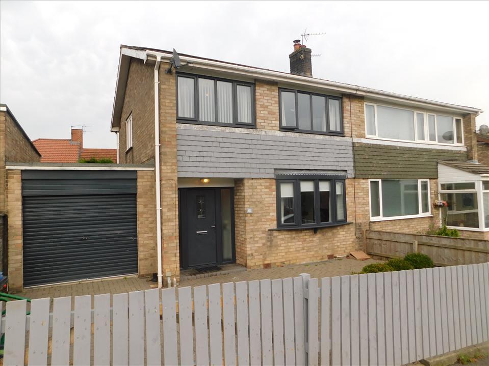 Fir Tree Drive Howden Le Wear Bishop Auckland Dl15 8hw 3 Bed Semi