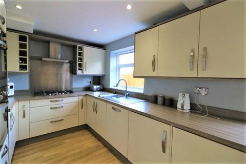 44 Benenden Road, Wainscott, Rochester, ME2 4NX