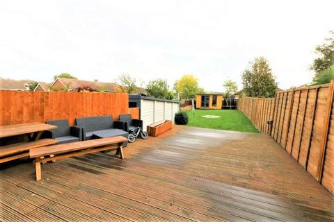 44 Benenden Road, Wainscott, Rochester, ME2 4NX