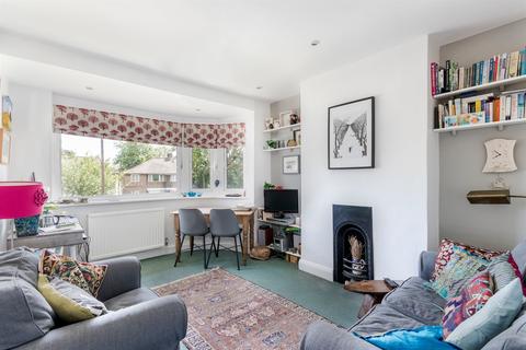188 Runnymede, London, SW19 2RG