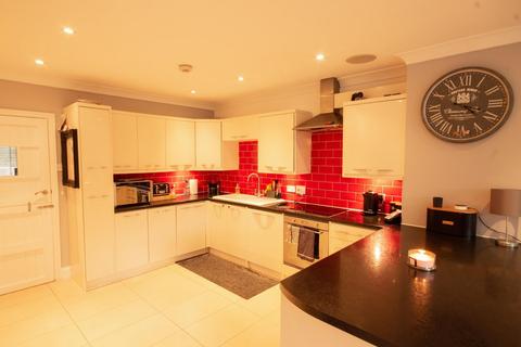 7 Nursery Way, Wraysbury, Staines-upon-thames, TW19 5DT