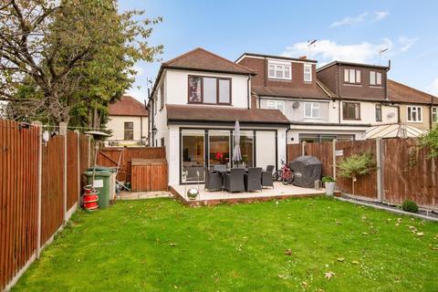 7 Nursery Way, Wraysbury, Staines-upon-thames, TW19 5DT