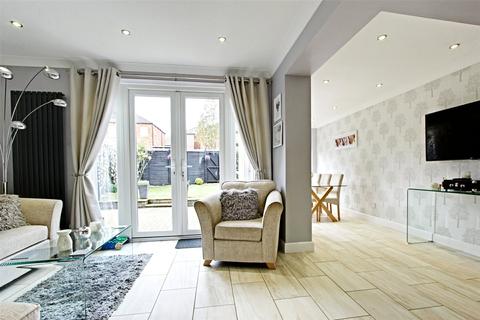 16 Collynson Close, Willerby, Hull, HU10 6AS