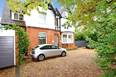 Flat 1, 17 Hartland Road, Epping, CM16 4PF