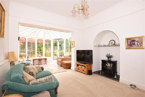 Flat 1, 17 Hartland Road, Epping, CM16 4PF