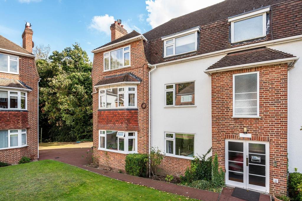 Southend Road, Beckenham 2 bed flat for sale £350,000