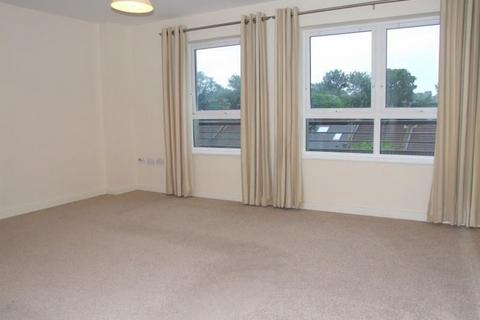 2 bedroom flat for sale, Lanadron Close, Isleworth, TW7