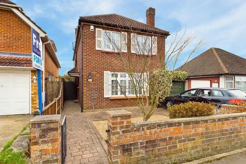 24 New Park Road, Ashford, TW15 1EG