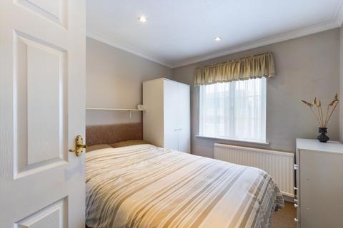 24 New Park Road, Ashford, TW15 1EG