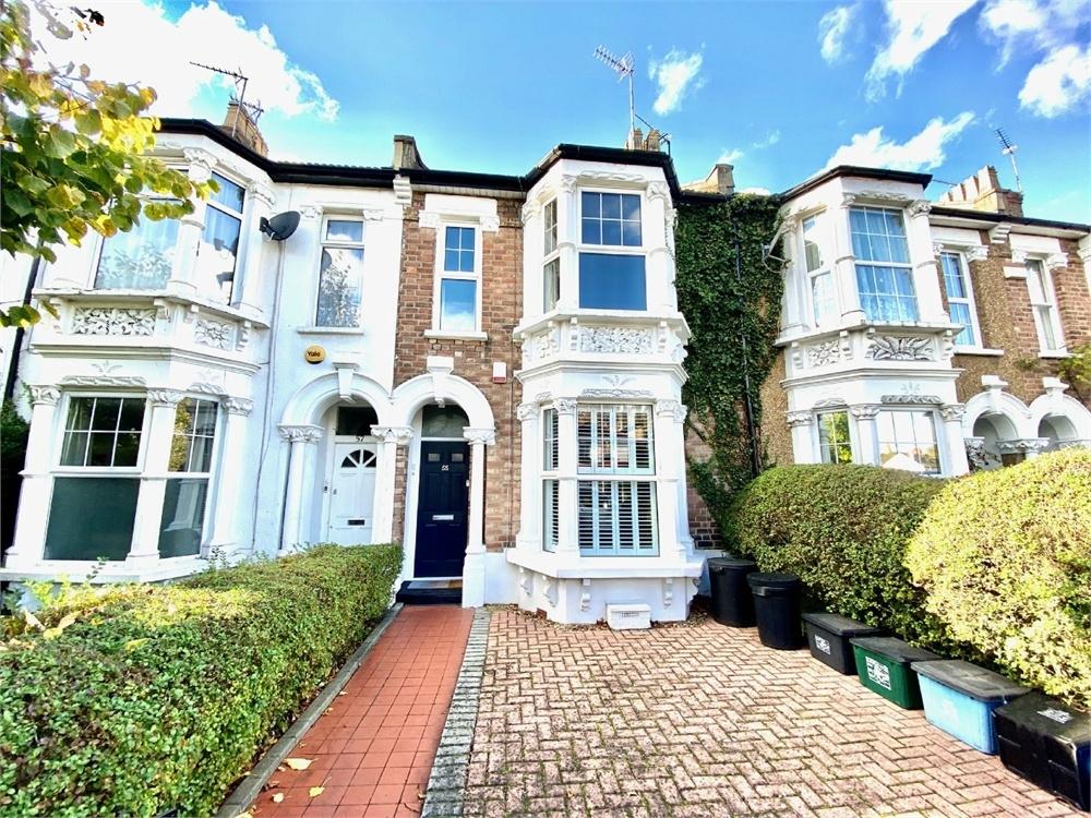 Wanstead 2 bed flat £500,000