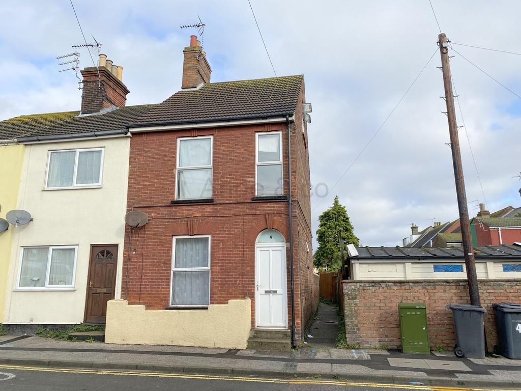 Norwich Road, Lowestoft 4 bed end of terrace house £130,000
