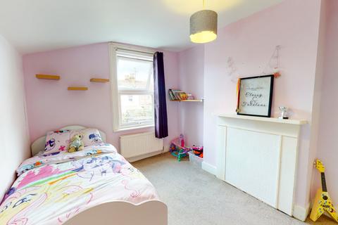 10 Brafferton Road, Croydon, CR0 1AD