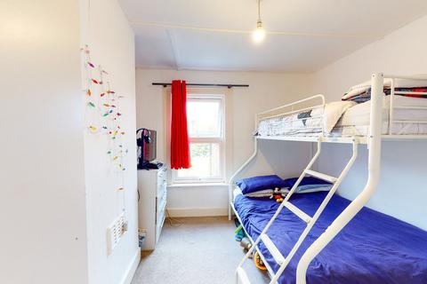 10 Brafferton Road, Croydon, CR0 1AD