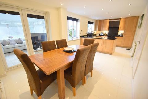 6 Bryn Derlwyn, Bridgend, CF31 5EN