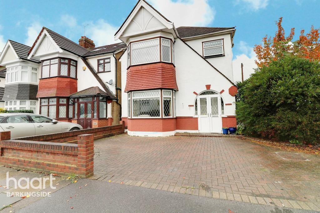 Greenleafe Drive, Barkingide 3 bed detached house £650,000