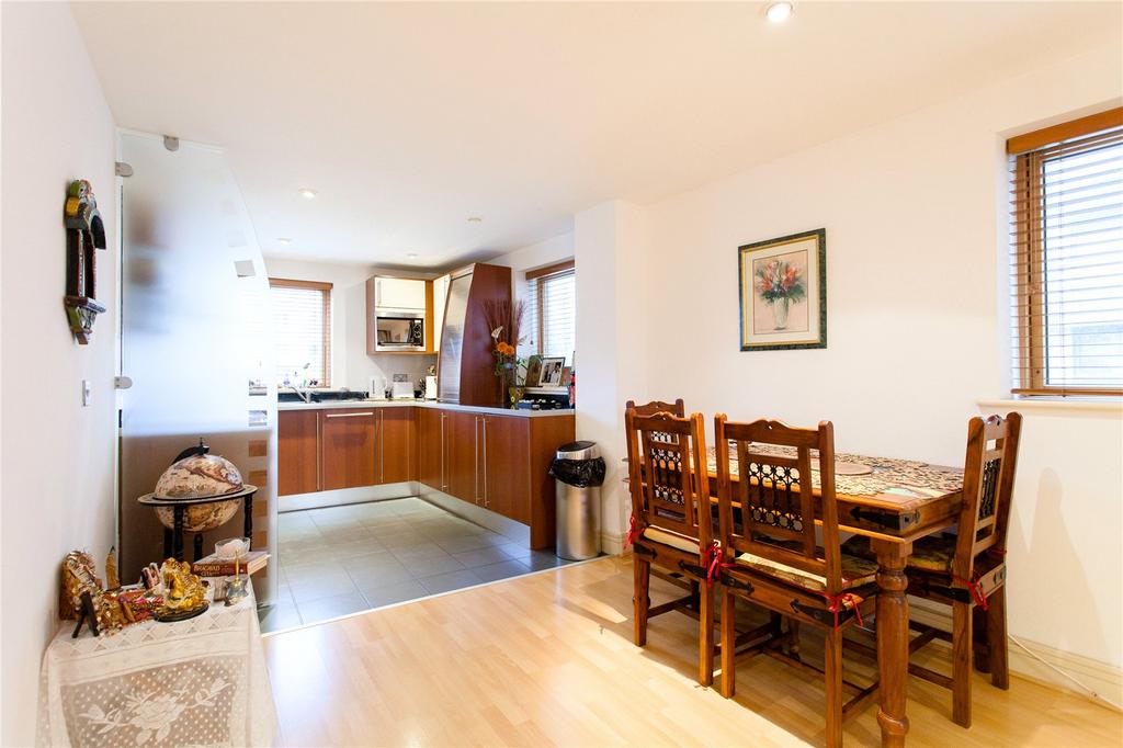 Kitchen/Dining Area