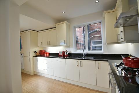 122 Beacon Road, Rolleston On Dove, Burton-on-trent, DE13 9EQ