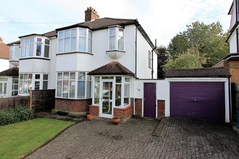 18 Garden Close, Banstead, SM7 2QB