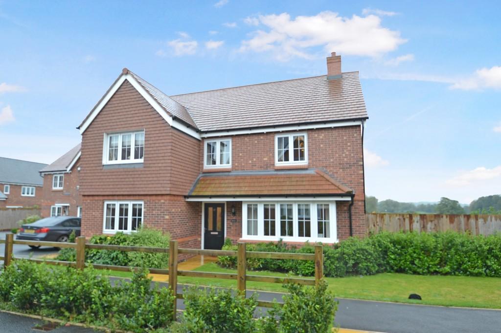 Stone Bridge, Newport 5 bed detached house £410,000