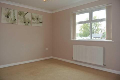 10 Frenches Court, Greenfield, Oldham, OL3 7AB