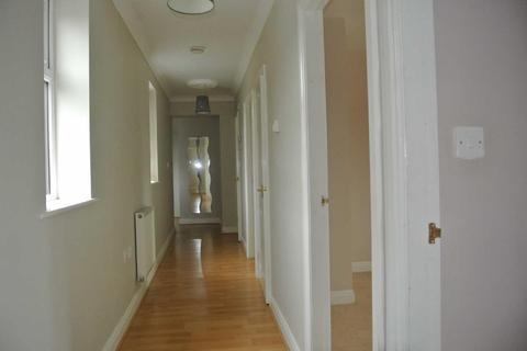 10 Frenches Court, Greenfield, Oldham, OL3 7AB