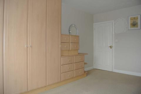 10 Frenches Court, Greenfield, Oldham, OL3 7AB