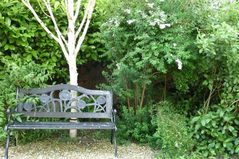 10 Frenches Court, Greenfield, Oldham, OL3 7AB