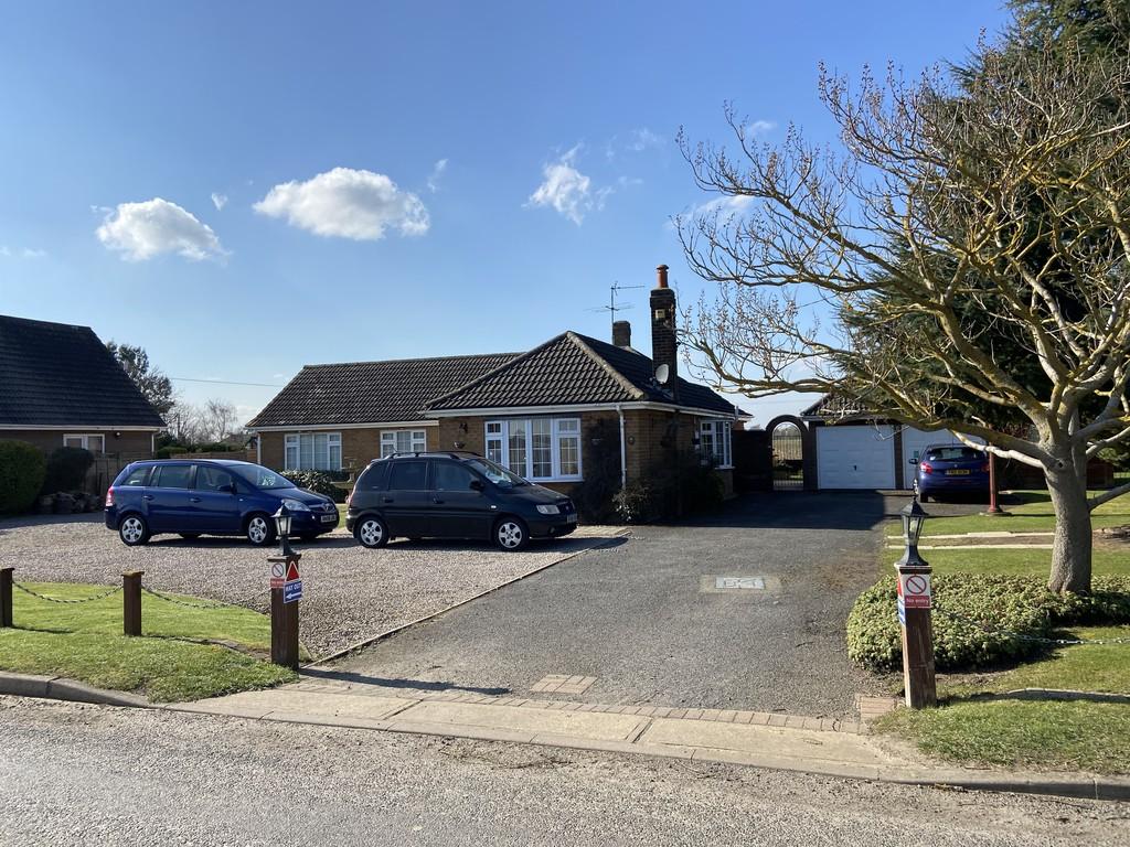 Broadgate, Weston Hills 3 bed detached bungalow for sale £455,000