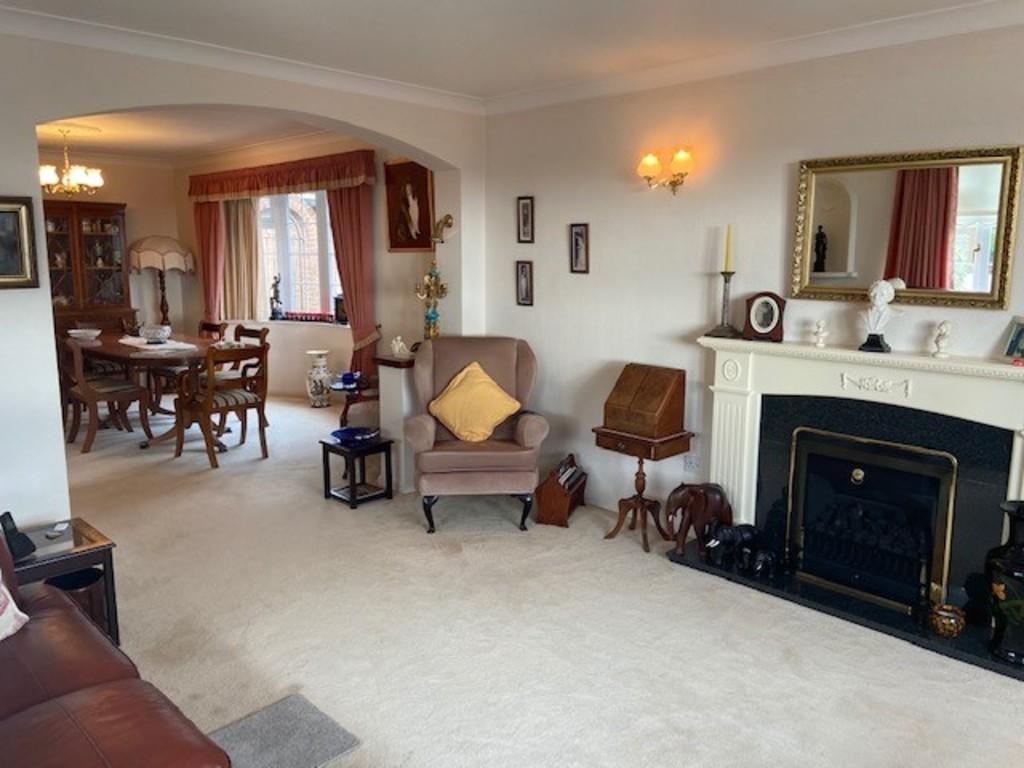 Broadgate, Weston Hills 3 bed detached bungalow for sale £449,995