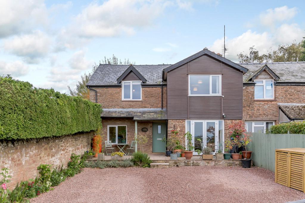 Gatsford Road, Brampton Abbotts 3 bed cottage £325,000