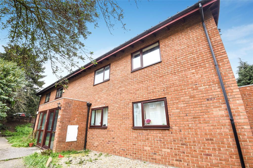 West Green Court, Berkeley Avenue, Reading, Berkshire, RG1 2 bed