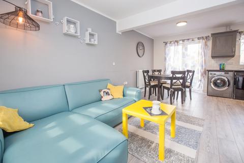 77 Chatsworth Road, Corby, NN18 8PE