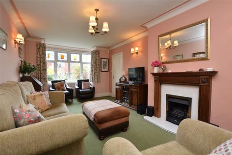 11 Lea Farm Crescent, Leeds, LS5 3QQ