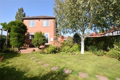 11 Lea Farm Crescent, Leeds, LS5 3QQ