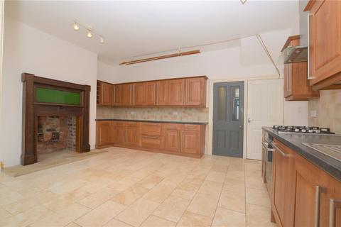 18 Roundhay View, Leeds, LS8 4DX