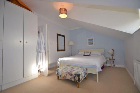 2 bedroom apartment to rent, CHRISTCHURCH