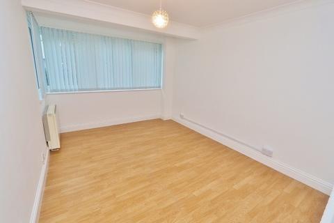26 Winston Close, Romford, RM7 8LL