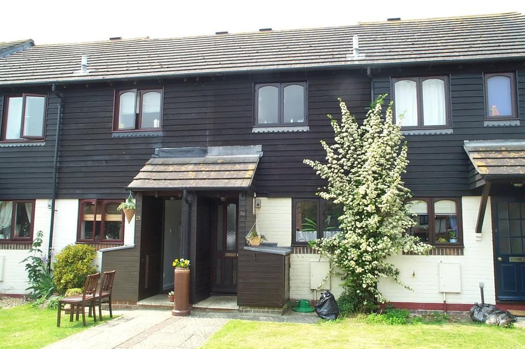 Chichester Drive, Tangmere 1 bed terraced house £895 pcm (£207 pw)