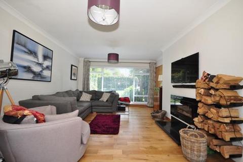 1 Waterfield Drive, Warlingham, CR6 9HP