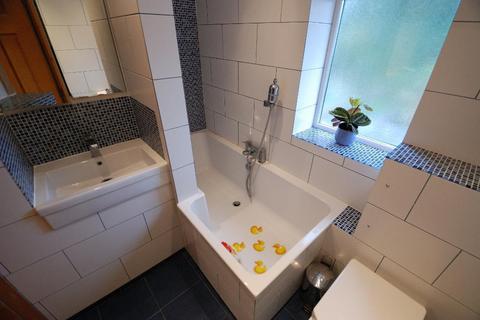 109 Templeman Road, London, W7 1AS