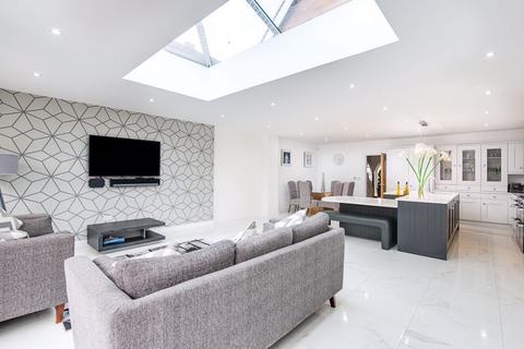 12 Cremorne Road, Sutton Coldfield, B75 5AH