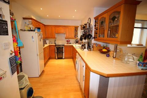 49 Campbell Road, Caterham, CR3 5JQ