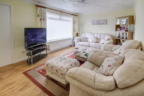 6 Branscombe Close, Exeter, EX4 1RW