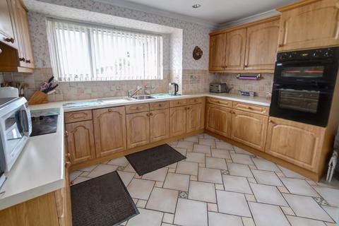 6 Branscombe Close, Exeter, EX4 1RW
