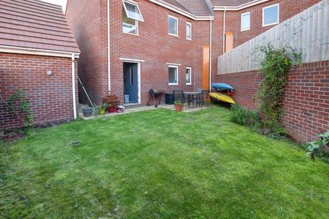 41 Staddle Stone Road, Exeter, EX1 3FS