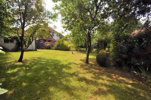29 Hessle Grove, Epsom, KT17 1JS