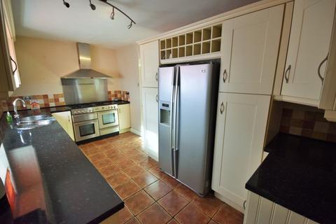 6 Crescent Place, Tenbury Wells, WR15 8DF