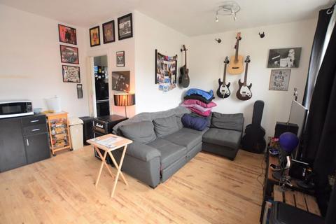 Flat 5, Victoria House Albert Road, Old Windsor, Windsor, SL4 2PZ