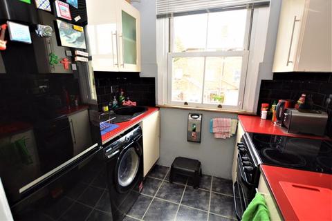 Flat 5, Victoria House Albert Road, Old Windsor, Windsor, SL4 2PZ