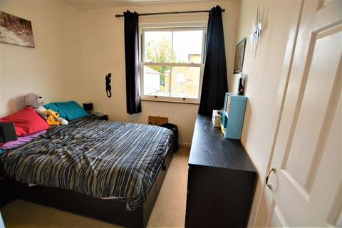Flat 5, Victoria House Albert Road, Old Windsor, Windsor, SL4 2PZ